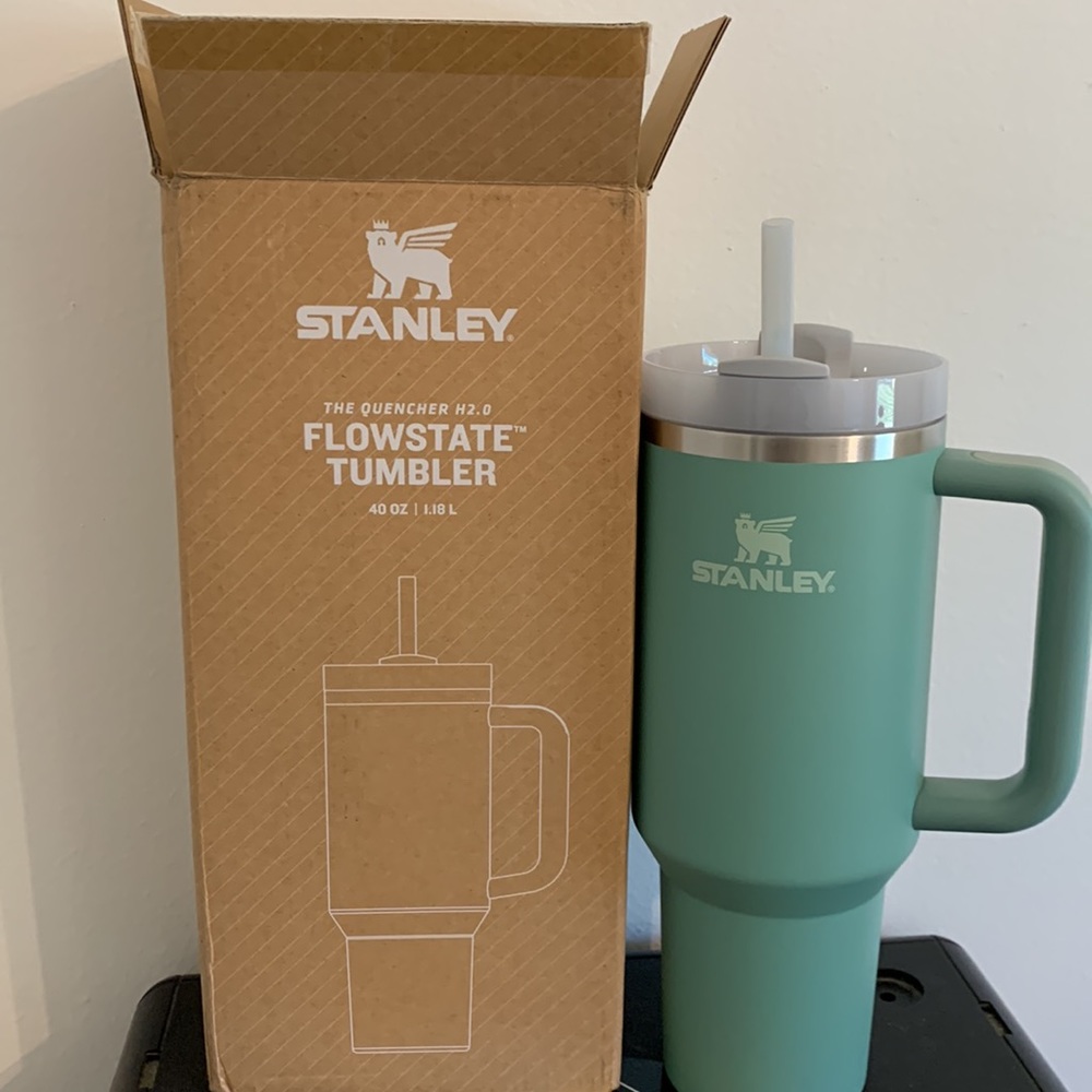 STANLEY THE QUENCHER H2.0 TUMBLER | 40 OZ : Color Eucalyptus